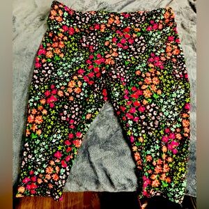 Terra & Sky~ Black Bright Floral Colors Capri Length Leggings. Worn One Time